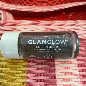 💞💞GLAMGLOW💞💞